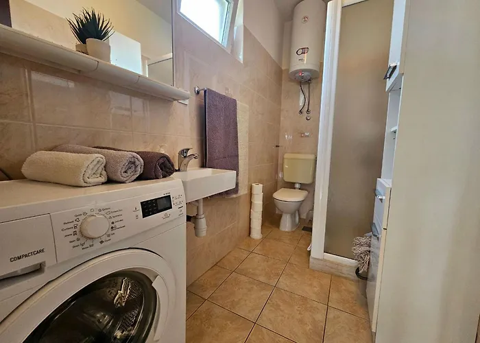 Buza Mit Eigenem Balkon By Interhome Vantačići