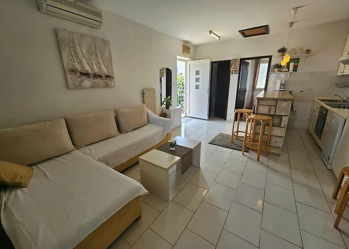 Apartman Buza Mit Eigenem Balkon By Interhome